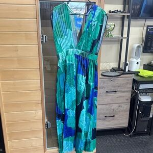 Vibrant Backless Dress in Blue and Green